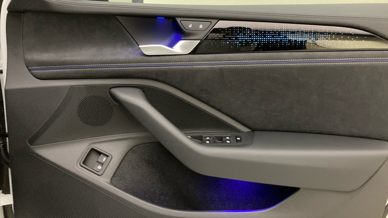 Volkswagen Passat 1.5 TSI eHybrid 272 R-Line 5dr DSG Estate